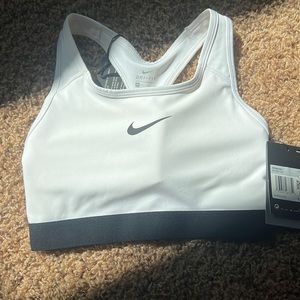 white nike sports bra